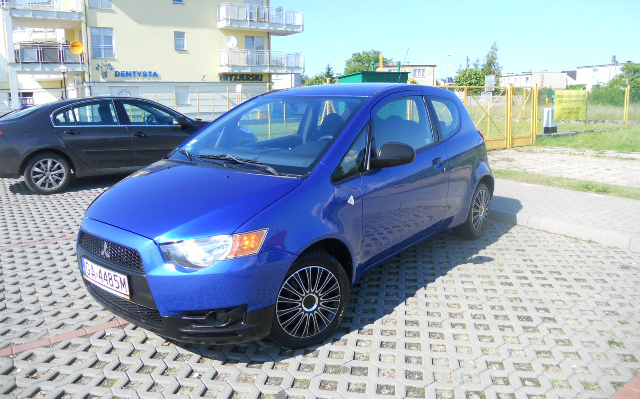 MITSUBISHI COLT